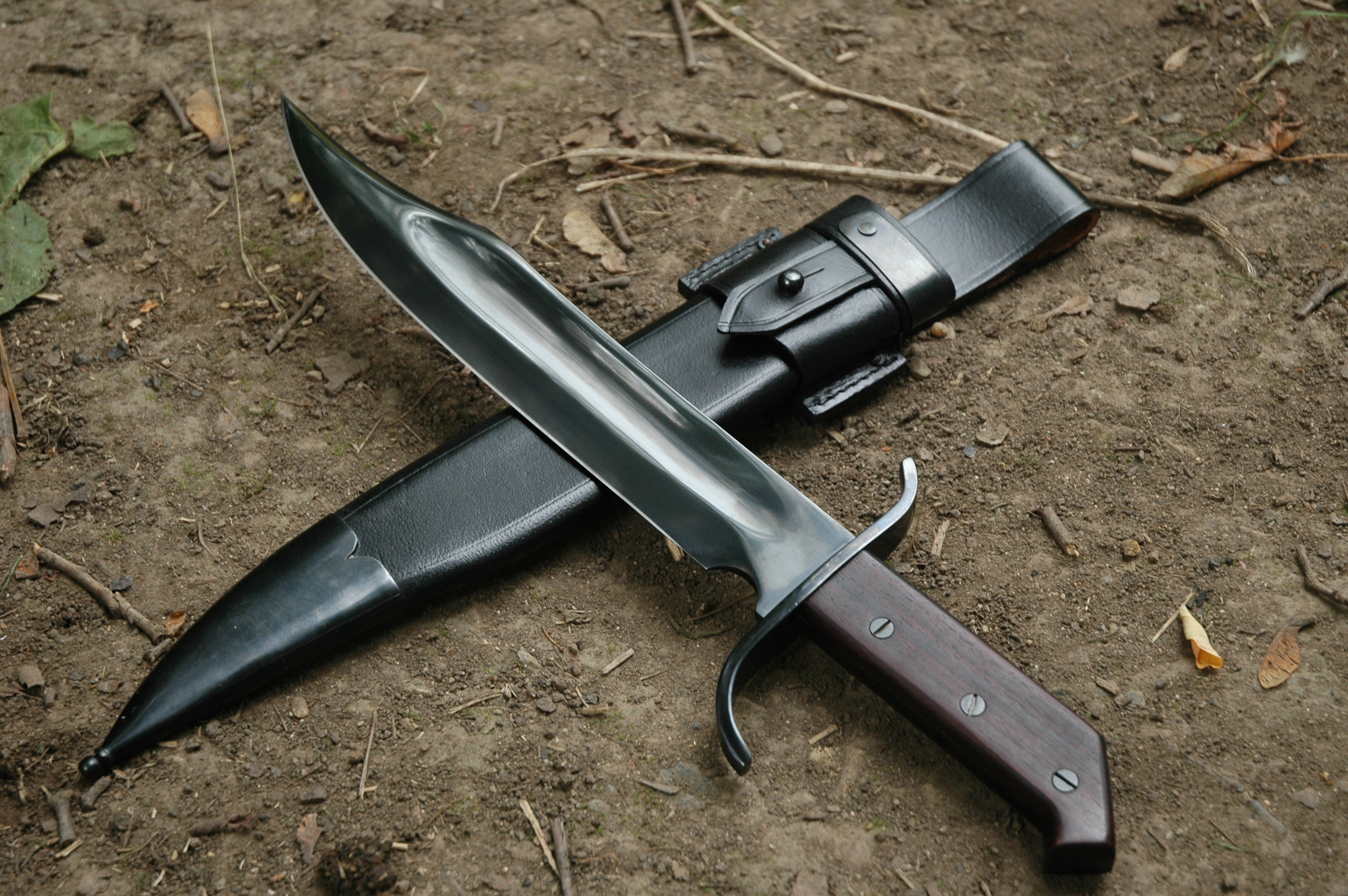 Cold%20Steel%20Bowie-014_1917_Frontier_Bowie.JPG